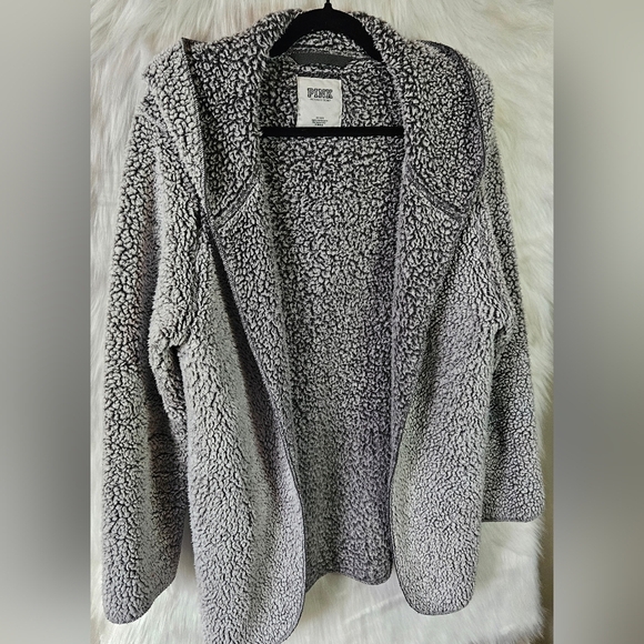 Victoria's Secret PINK Ultra Cozy Sherpa Hoodie - Picture 2 of 6